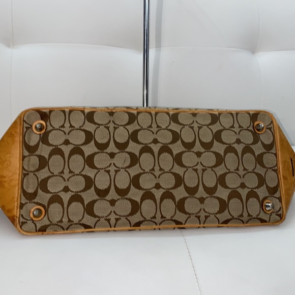 Authentic Coach CC Classic Bag - Picture 12 of 16